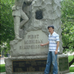 李俊璋 教授 Chiun-Chang Lee 電話：(03)5715131、校本部分機35155 學術領域：非局部微分方程、奇異擾動分析、數學物理 E-mail：lee2@mx.nthu.edu.tw